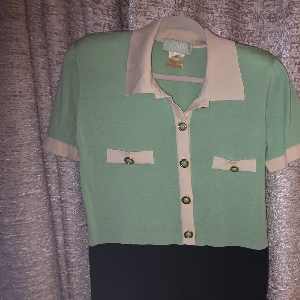 Escada Mint Green and Black Short Sleeve Top And matching Skirt - Picture 3 of 13